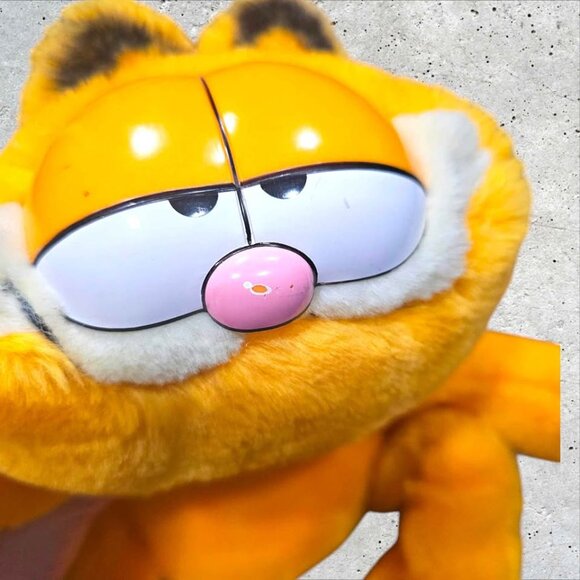 Vintage Licensed Garfield Laying Flat Plush - Picture 4 of 5